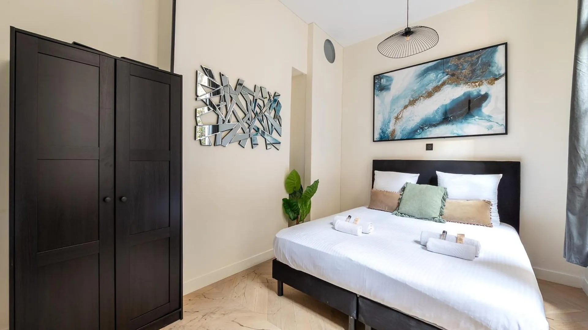 Le Marais L 5Br & Ac - Duplex Home In Paris Apartment